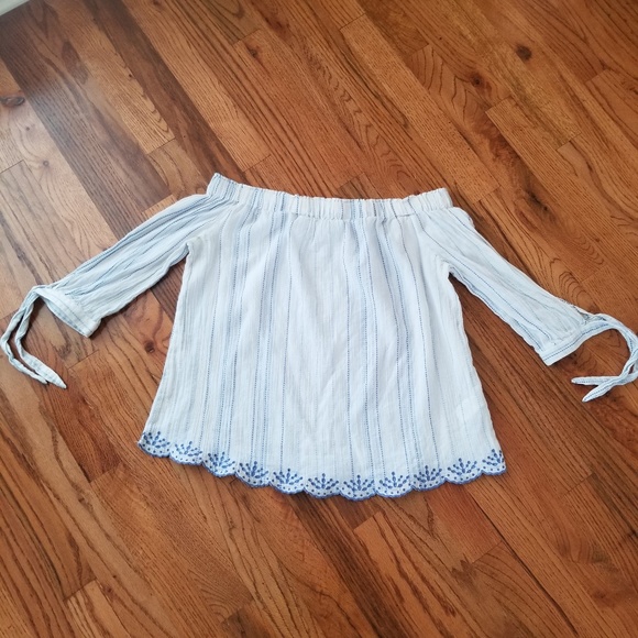 Wit & Wisdom Off the Shoulder Embroidered Boho Top - Picture 8 of 8